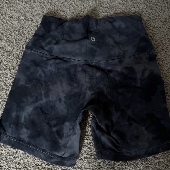 Womens lululemon tie dye align shorts - Picture 2 of 2